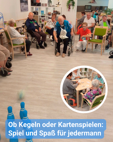 Mitten in einer Gruppe von Senioren sitzt ein älterer Herr im Rollstuhl und rollt die Bowlingkugel. Bildbeschriftung: Ob Kegeln oder Kartenspielen: Spiel und Spaß für jedermann